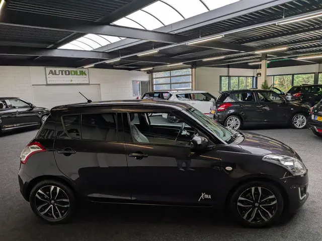Suzuki Swift 1.2 X-tra Edition | * Carplay 2015 Benzine 6