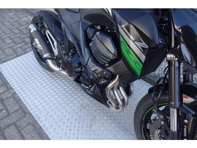 Kawasaki Z800 ABS 2016 Benzine 8