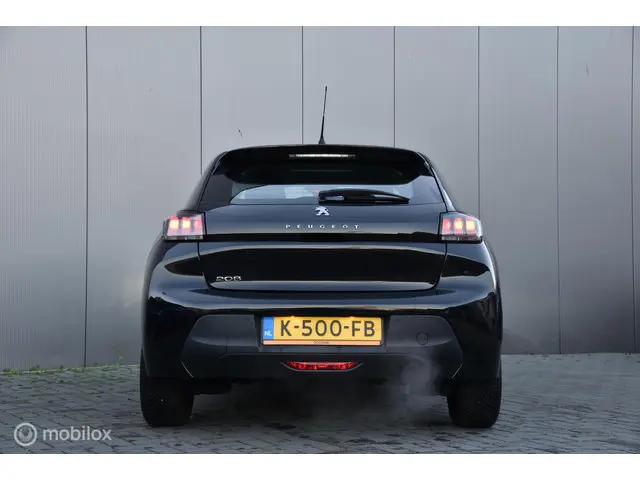 Peugeot 208 1.2 | Carplay | Cruise| Climate 2021 Benzine 4