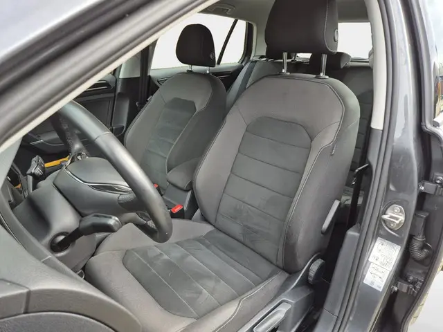 Volkswagen Golf 1.5 TSI Highline 2017 Benzine 10