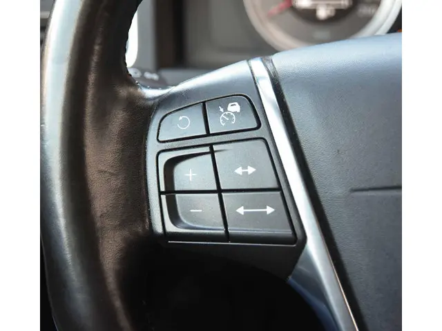 Volvo S60 2.0 T5 Momentum 2013 Benzine 11