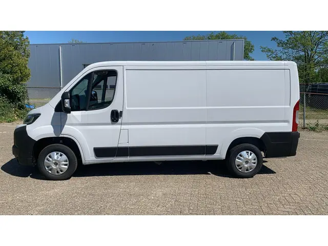 Opel Movano 2.2D 120 S&S L2H1 3.0t 2024 Diesel 11
