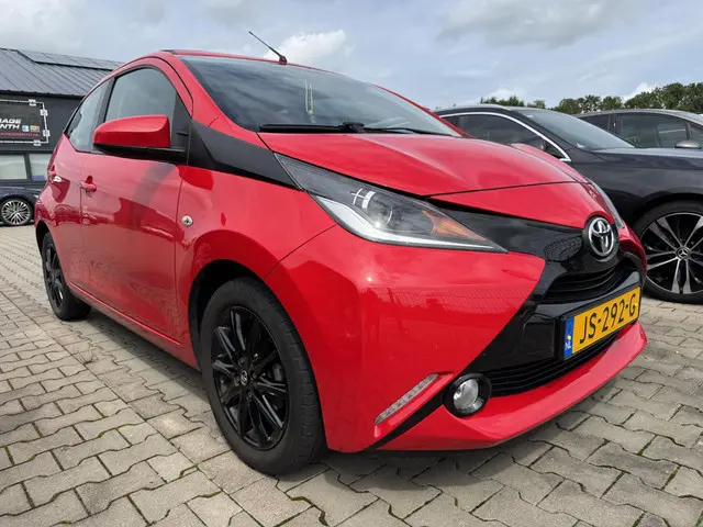 Toyota Aygo 1.0 VVT-i X Air Edition ( Cabrio ) 2016 Benzine 5