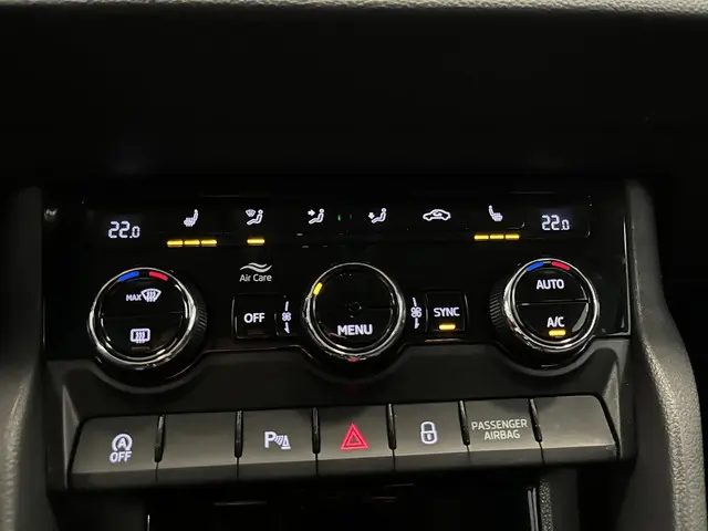 Škoda Karoq 1.0 TSI Business Edition 2021 Benzine 29