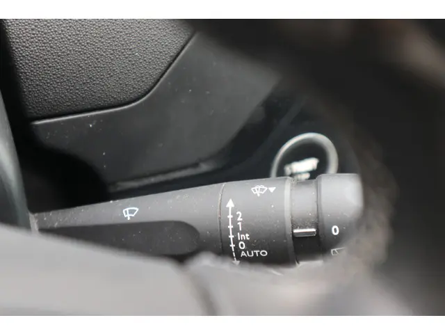 Citroën Grand C4 Picasso 1.6 THP Business 2015 Benzine 32