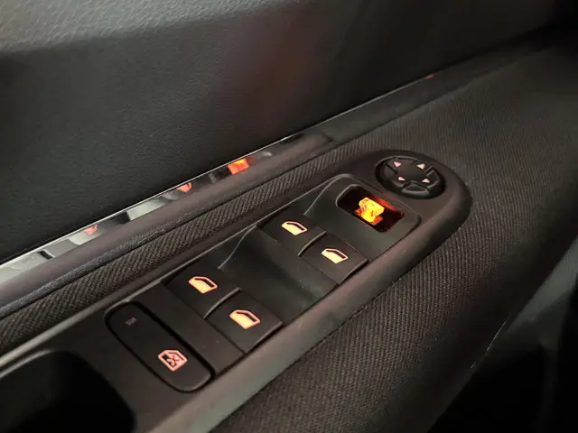 Peugeot 3008 1.2 PureTech Style 2016 Benzine 28