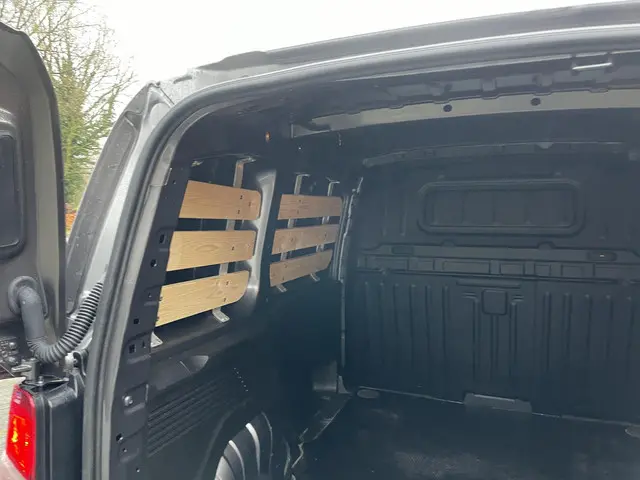 Citroën Berlingo 1.5 BlueHDi 100 S&S L1 2024 Diesel 9