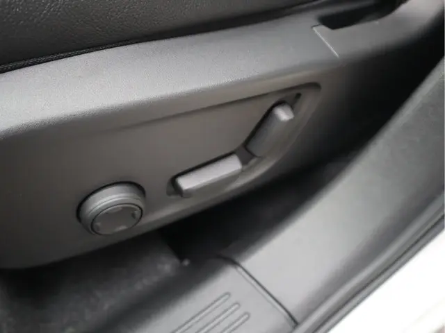 Volvo XC40 1.5 T5 Recharge 2021 Hybride Benzine 28