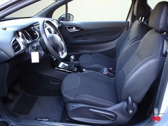 DS DS 3 1.2 PureTech So Chic 2016 Benzine 11