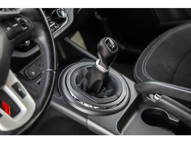 Kia Sportage 1.6 GDI 20th Anniversary 2013 Benzine 23