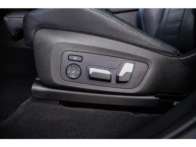 BMW X3 xDrive30e High Executive 2023 Hybride Benzine 34