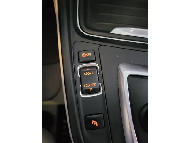 BMW 3 Serie 320 I Hi executive modern 2015 Benzine 30