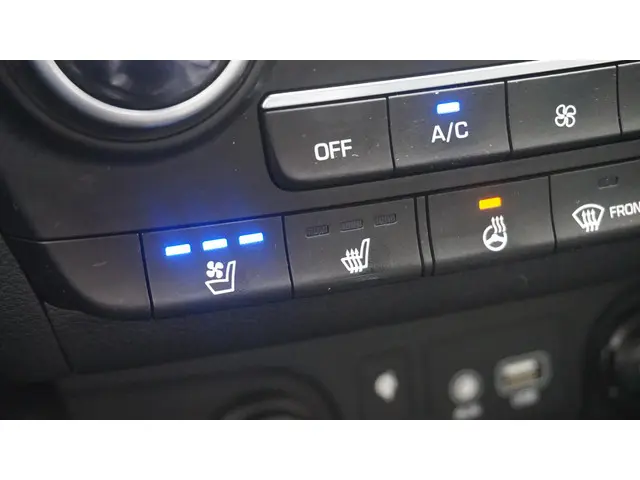 Hyundai Tucson 1.6 GDI Premium 2019 Benzine 17
