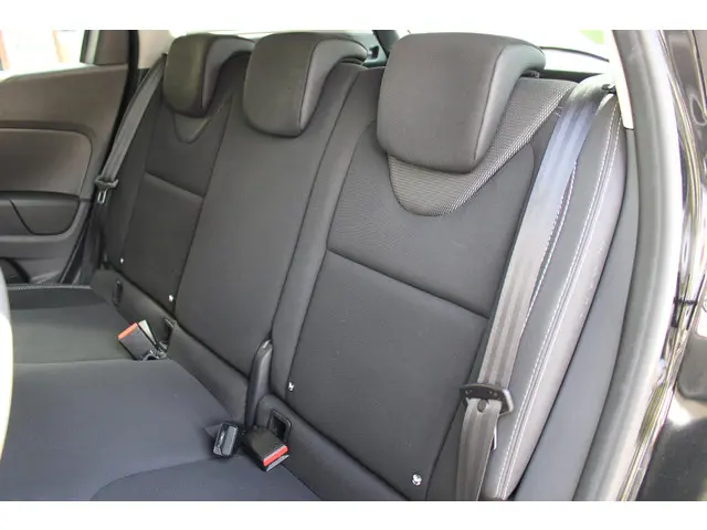 Renault Clio Estate 0.9 TCe Zen 2017 Benzine 8