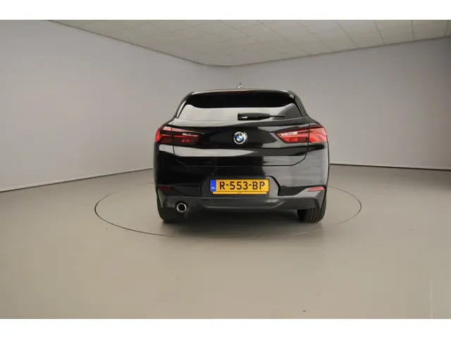 BMW X2 xDrive25e 2021 Hybride Benzine 3