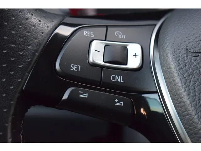 Volkswagen Polo 1.2 TSi Cross 2014 Benzine 24