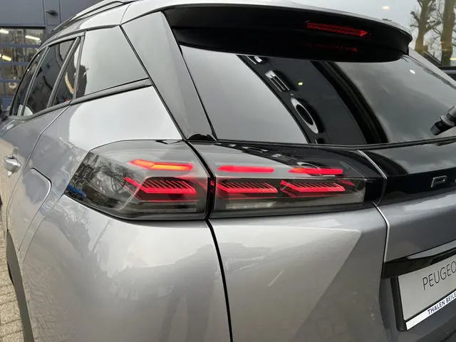 Peugeot 2008 1.2 Turbo 100 PK Allure 2025 Benzine 32