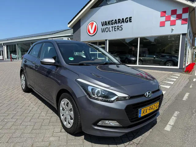 Hyundai i20 1.0 T-GDI Comfort RIJKLAARPRIJS! 2018 Benzine 2