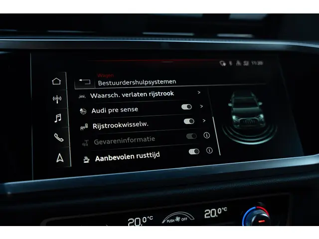Audi Q3 45 TFSI e S edition 2022 Hybride Benzine 46