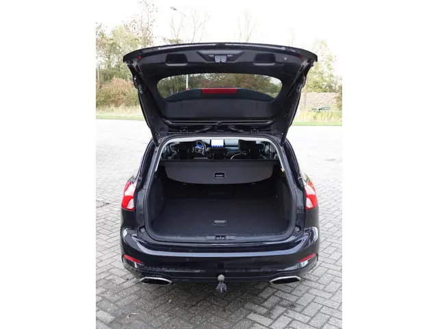 Ford Focus Wagon 1.5 EcoBoost AUT. Vignale 2020 Benzine 8