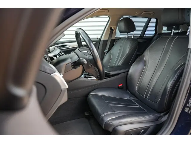 BMW 5 Serie Touring 520i Executive 2017 Benzine 8