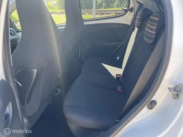 Citroën C1 1.0 e-VTi Shine 2015 Benzine 12