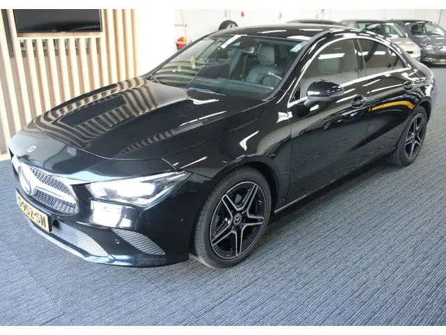 Mercedes-Benz CLA 2