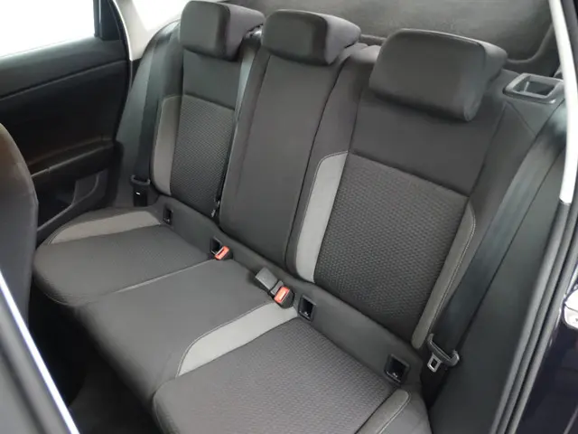 Volkswagen Polo 1.0 life M'23 2022 Benzine 24