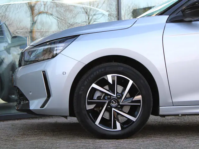 Opel Corsa 1.2 Turbo Hybrid GS 2024 Hybride Benzine 11