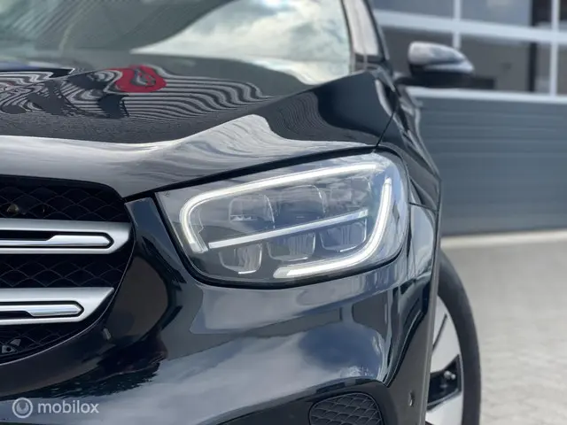 Mercedes-Benz GLC 200 Premium 2019 Benzine 4