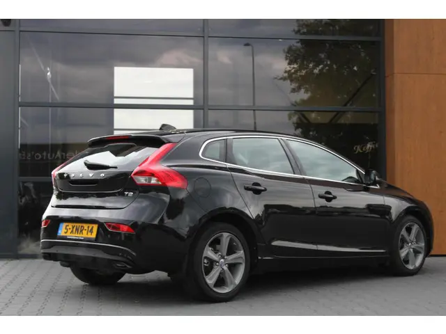Volvo V40 1.6 T2 Momentum | Panoramadak 2014 Benzine 3