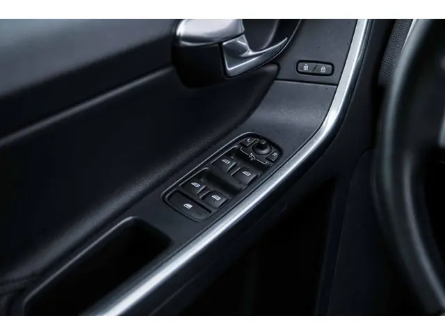 Volvo XC60 2.0 T5 FWD Polar+ 2017 Benzine 23