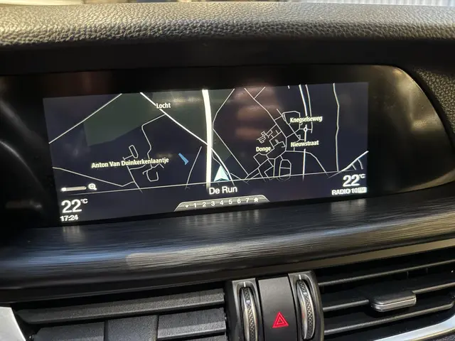 Alfa Romeo Stelvio 2.0 T AWD Super 2019 Benzine 18