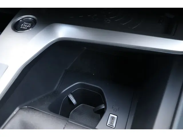 Peugeot 308 1.2 PureTech Allure 2024 Benzine 18