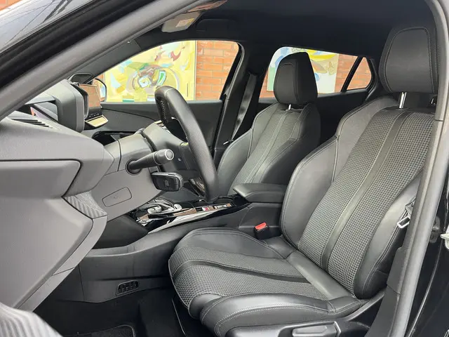 Peugeot e-2008 EV GT 50 kWh 2021 Elektrisch 8