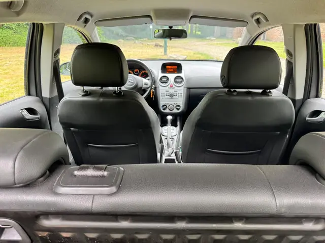 Opel Corsa 1.2-16V Anniversary Edition 2012 Benzine 17