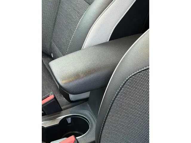 Renault Captur 1.3 TCe 140 Intens 2021 Benzine 30