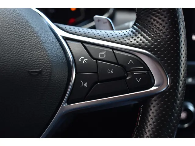 Renault Clio TCe 130 EDC R.S. Line 2019 Benzine 23
