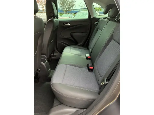 Opel Crossland 1.2 Turbo Elegance 2022 Benzine 37