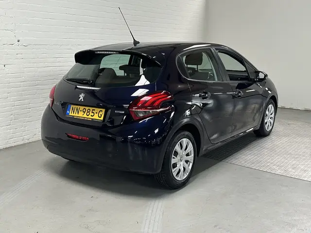 Peugeot 208 1.2 PureTech Active 2017 Benzine 6