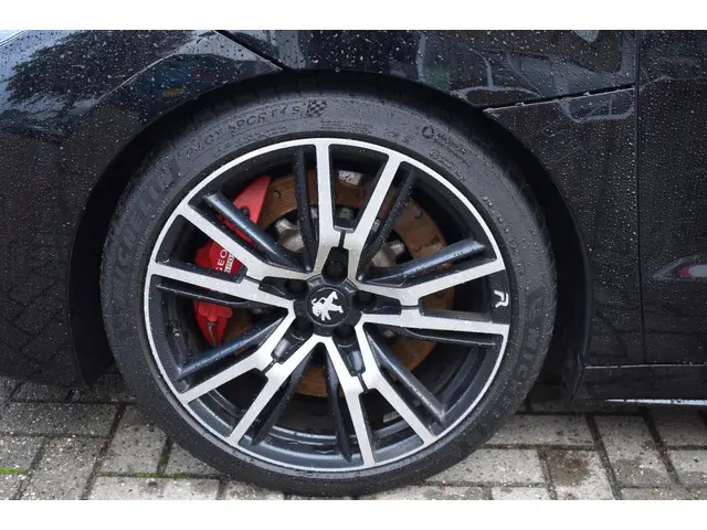 Peugeot RCZ 1.6 THP R 2016 Benzine 12