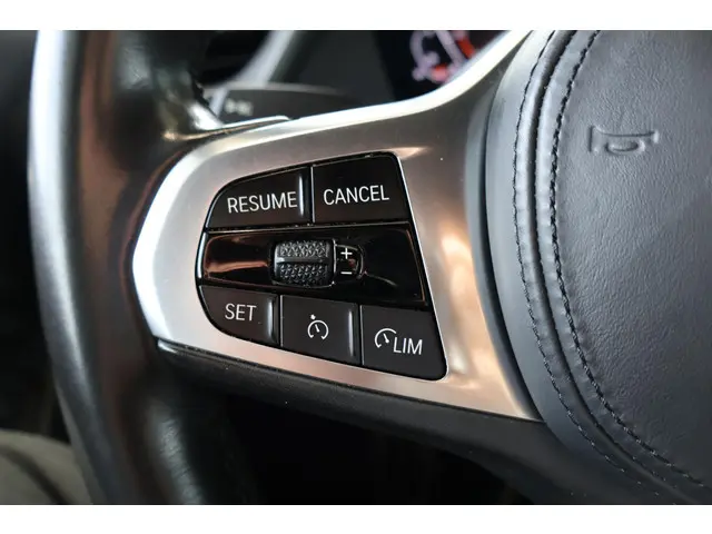 BMW 1 Serie 118i Executive Edition 2020 Benzine 13