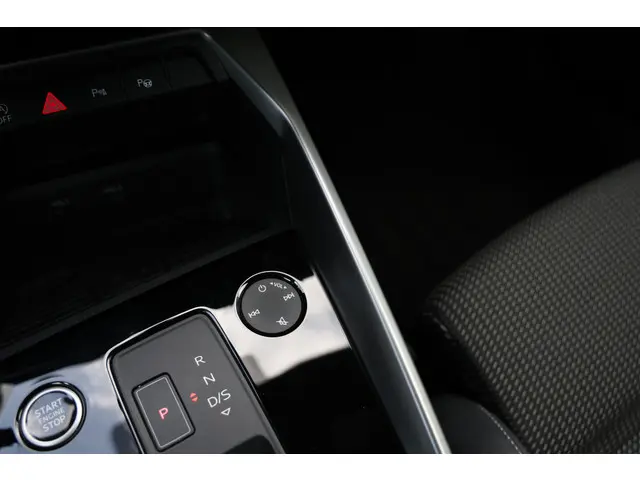 Audi A3 Limousine 35 TFSI 3x S-Line 150PK 2023 Benzine 50