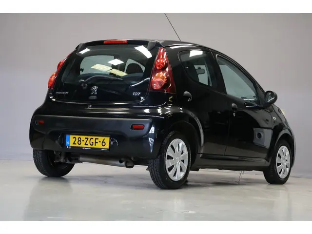 Peugeot 107 1.0 Access Accent| 5drs | Airco | 2012 Benzine 2