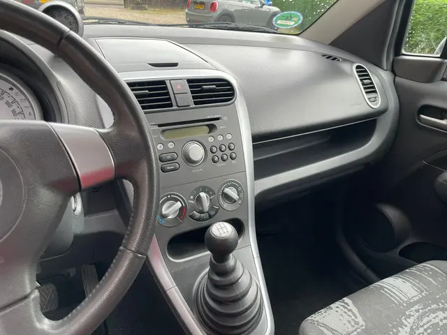 Opel Agila 1.0 Berlin 2014 Benzine 13