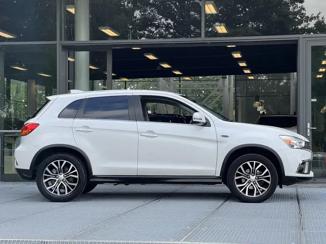 Mitsubishi ASX 1.6 Cleartec Connect Pro+ 2019 Benzine 14