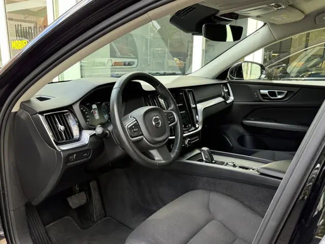Volvo V60 2.0 B4 Business Pro 2021 Benzine 15