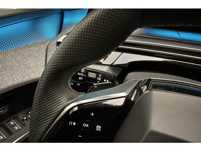 Peugeot e-5008 GT Avantage 73 kWh 2025 Elektrisch 25