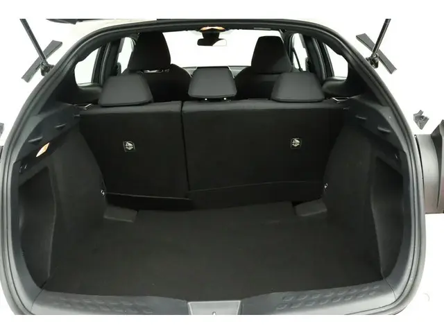 Toyota C-HR 1.2 Comfort 2017 Benzine 21