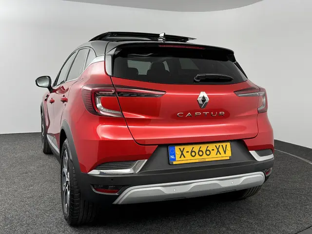 Renault Captur 1.0 TCe 90 techno 2024 Benzine 15